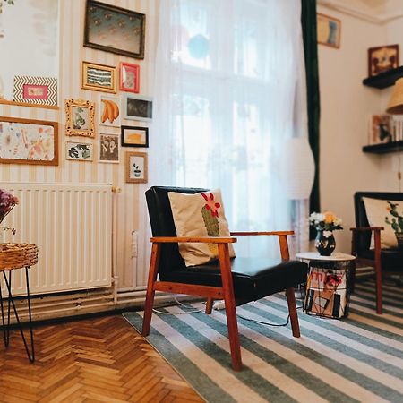 Flat In Historic Villa With Your Own Private Garden, Near City Park 부다페스트 외부 사진