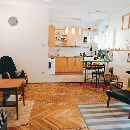 Flat In Historic Villa With Your Own Private Garden, Near City Park 부다페스트 외부 사진