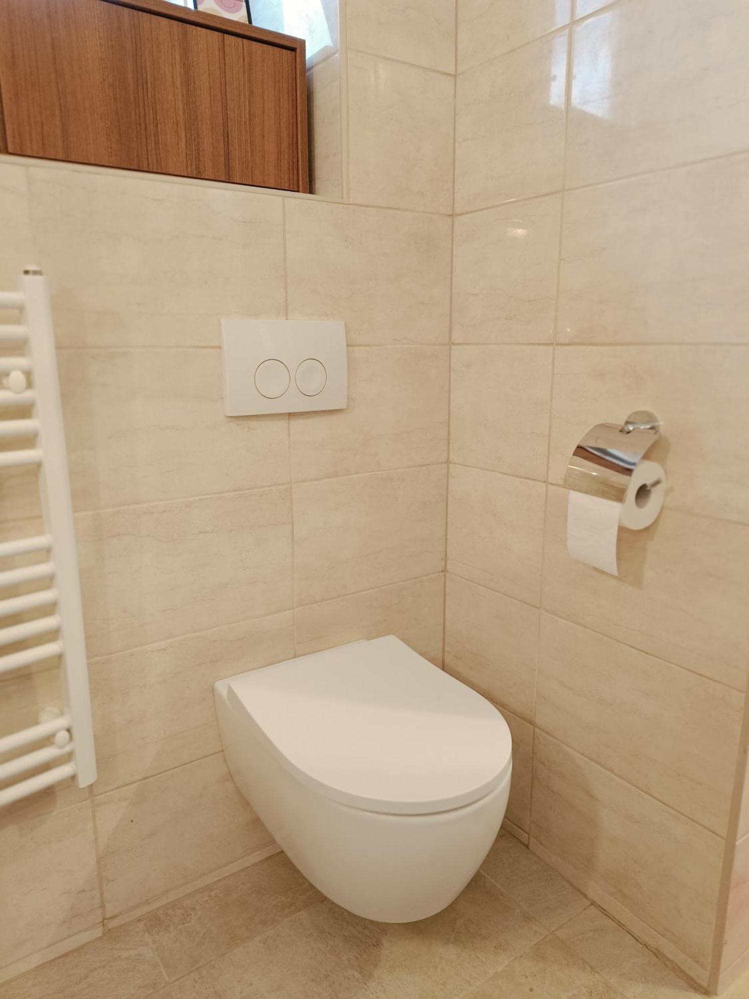 Flat In Historic Villa With Your Own Private Garden, Near City Park 부다페스트 외부 사진